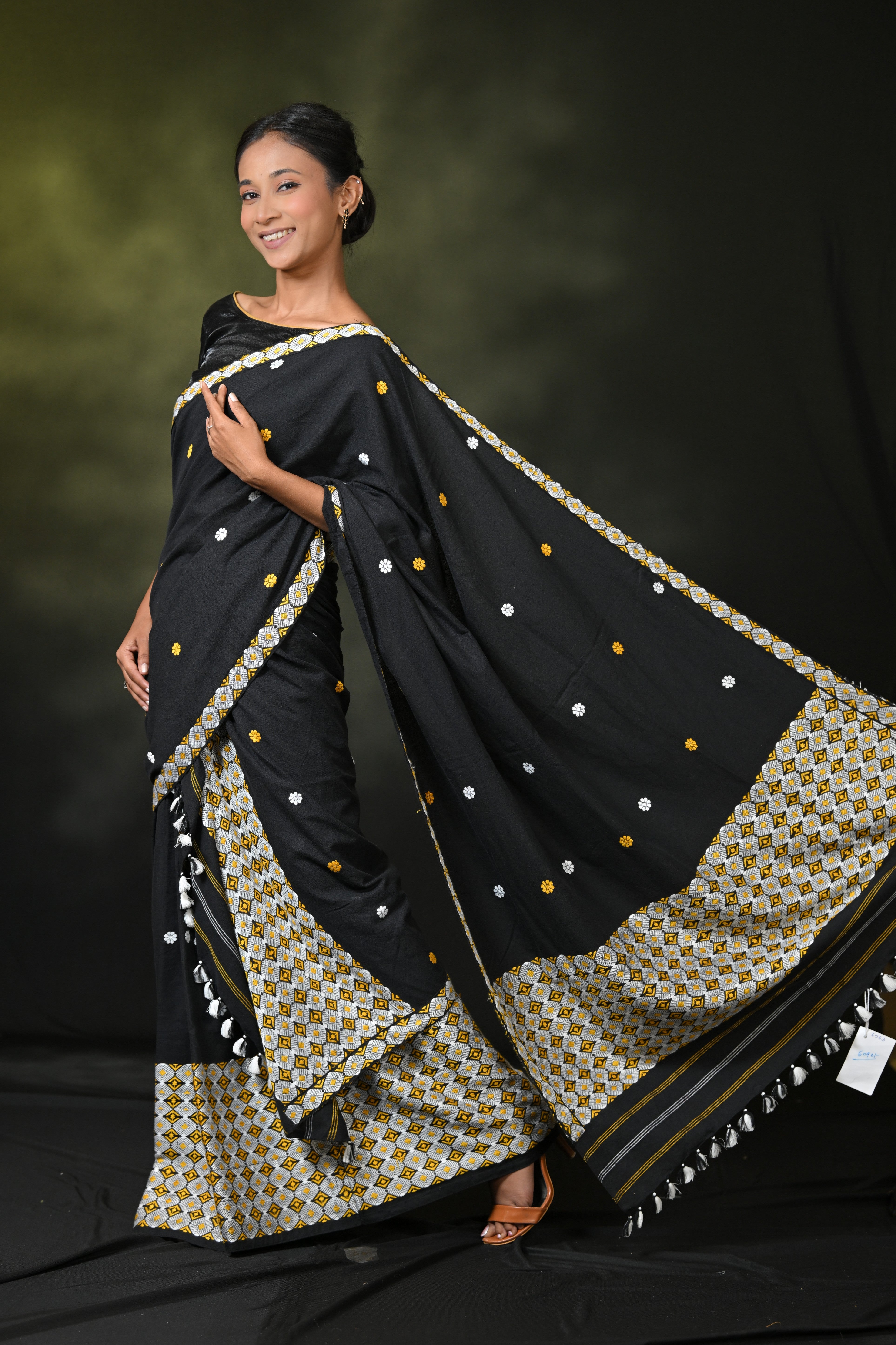 HANDWOVEN ASSAM COTTON MEKHLA CHADOR CMC6963