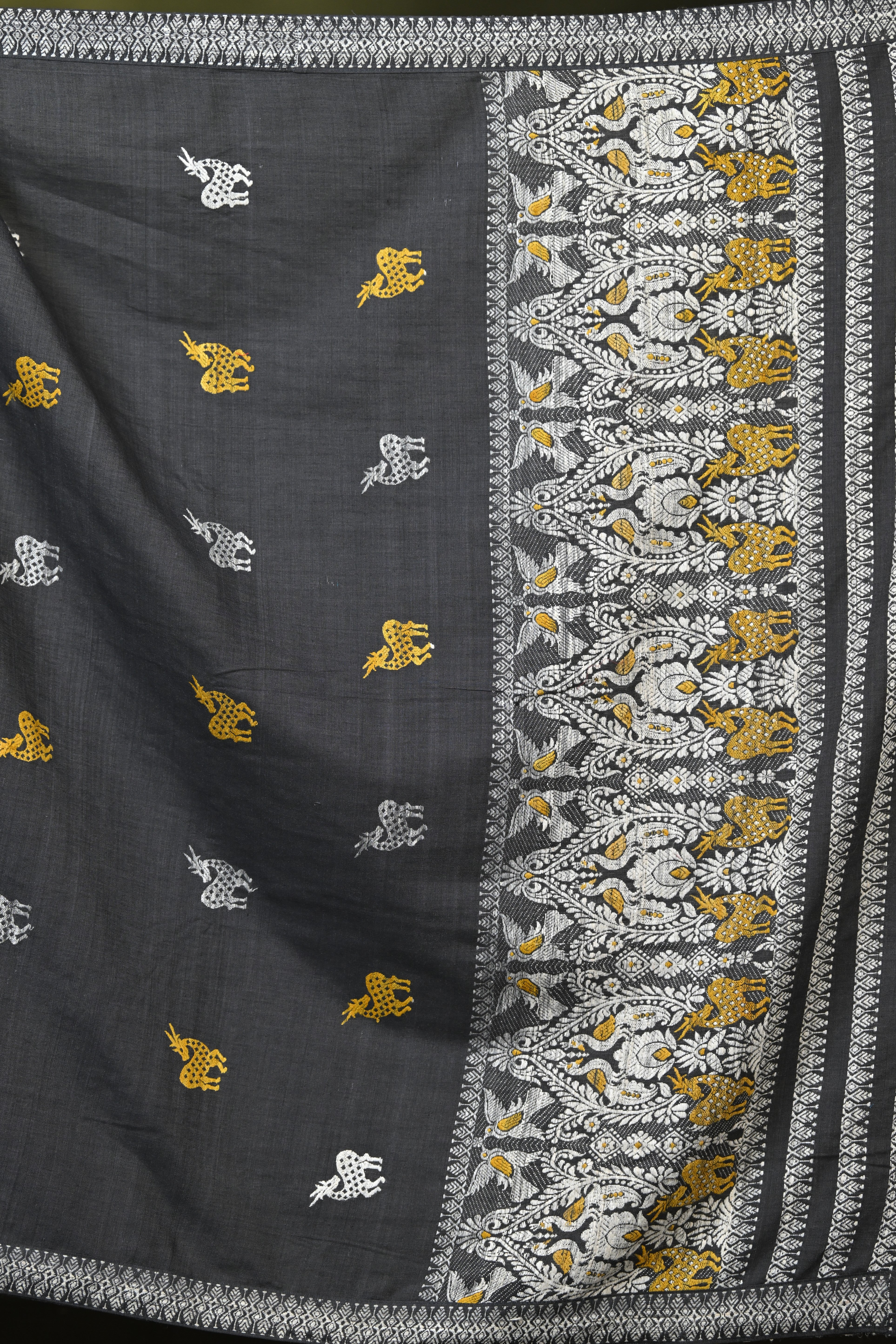 HANDWOVEN NATURAL DYE ASSAM AHIMSA (ERI) SILK SAREE ERS3676
