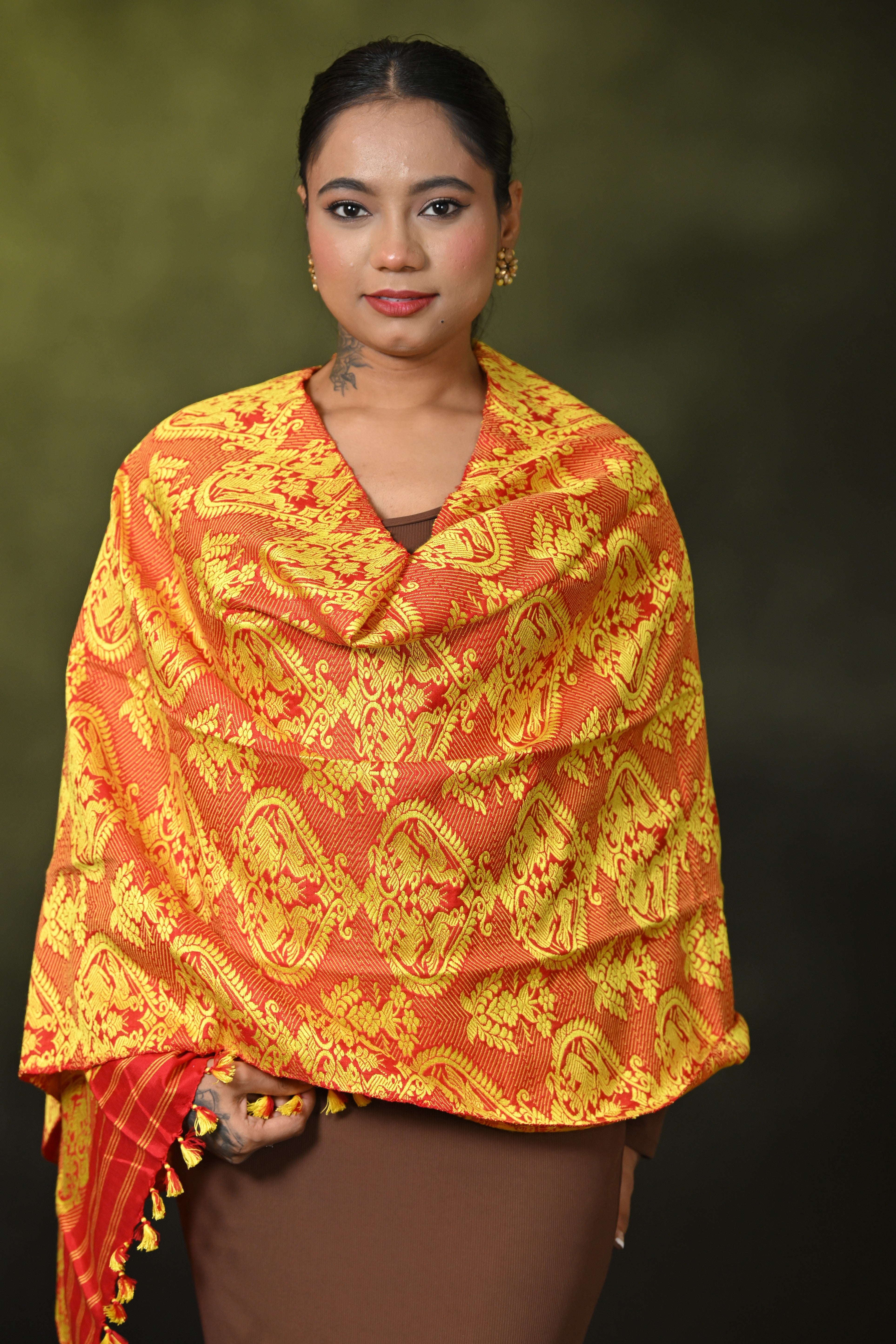 HANDWOVEN ASSAM PATT SILK STOLE ASST7358