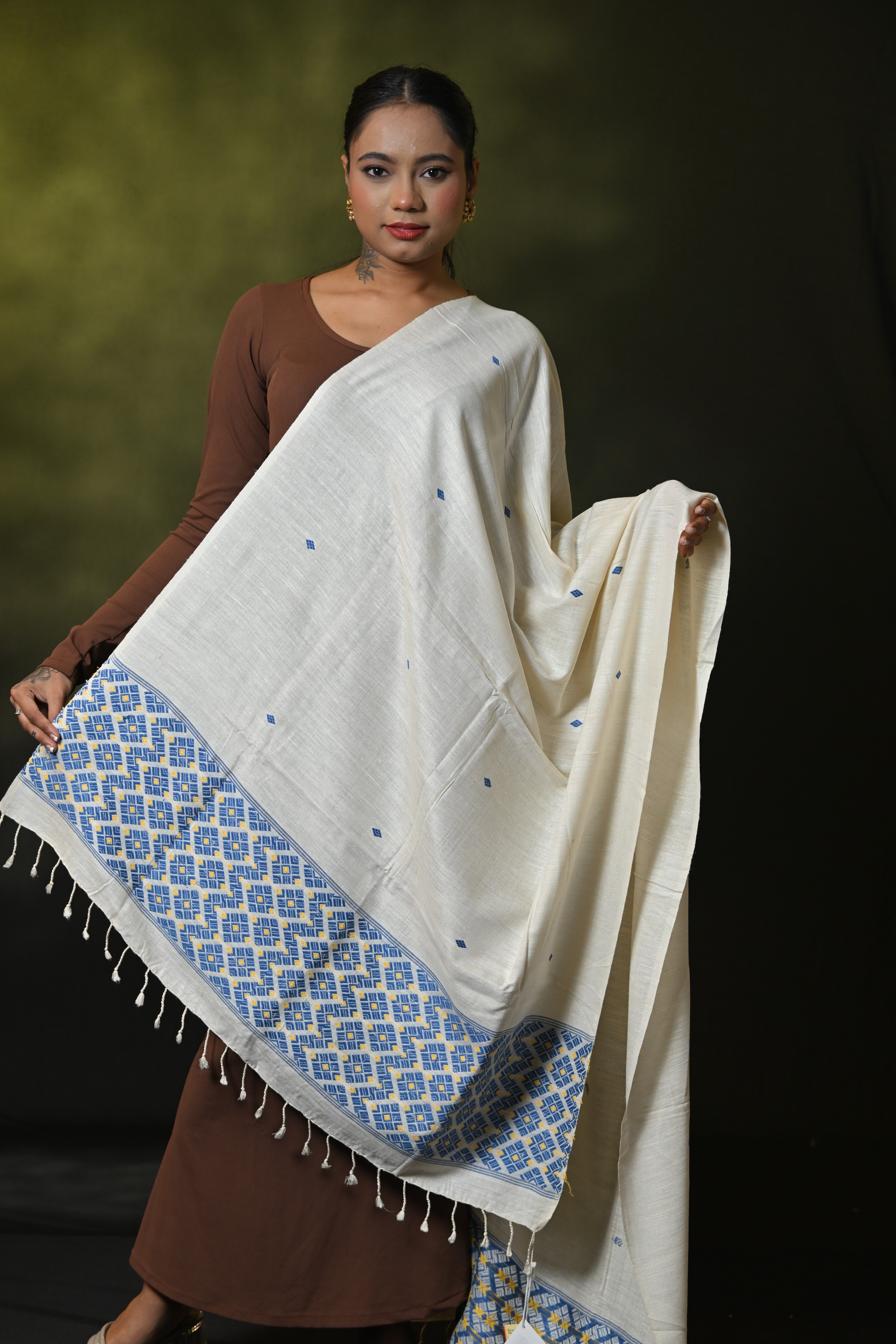 HANDWOVEN ASSAM ERI SILK SHWAL ESSH881