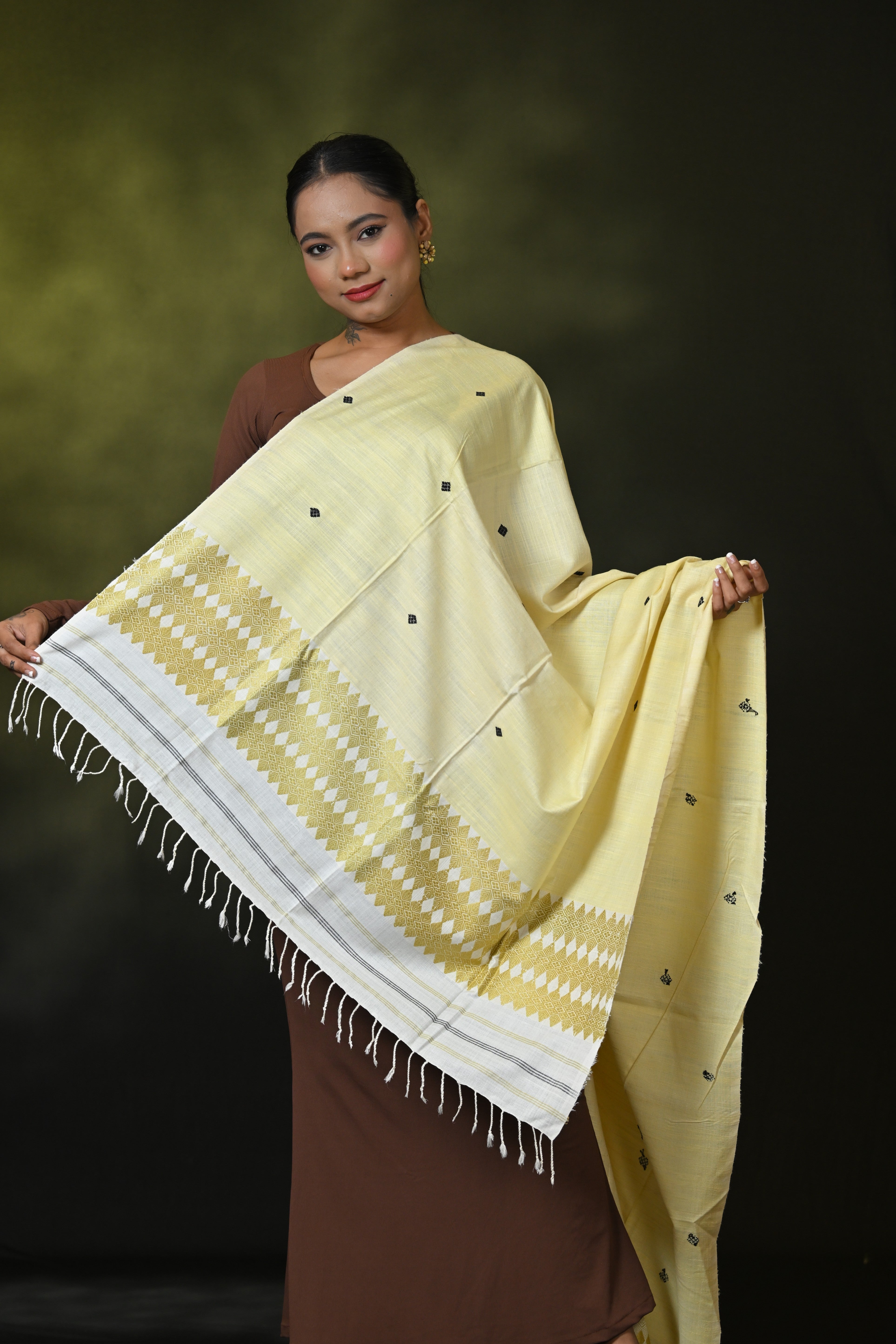 HANDWOVEN ASSAM ERI SILK SHWAL ESSH6380