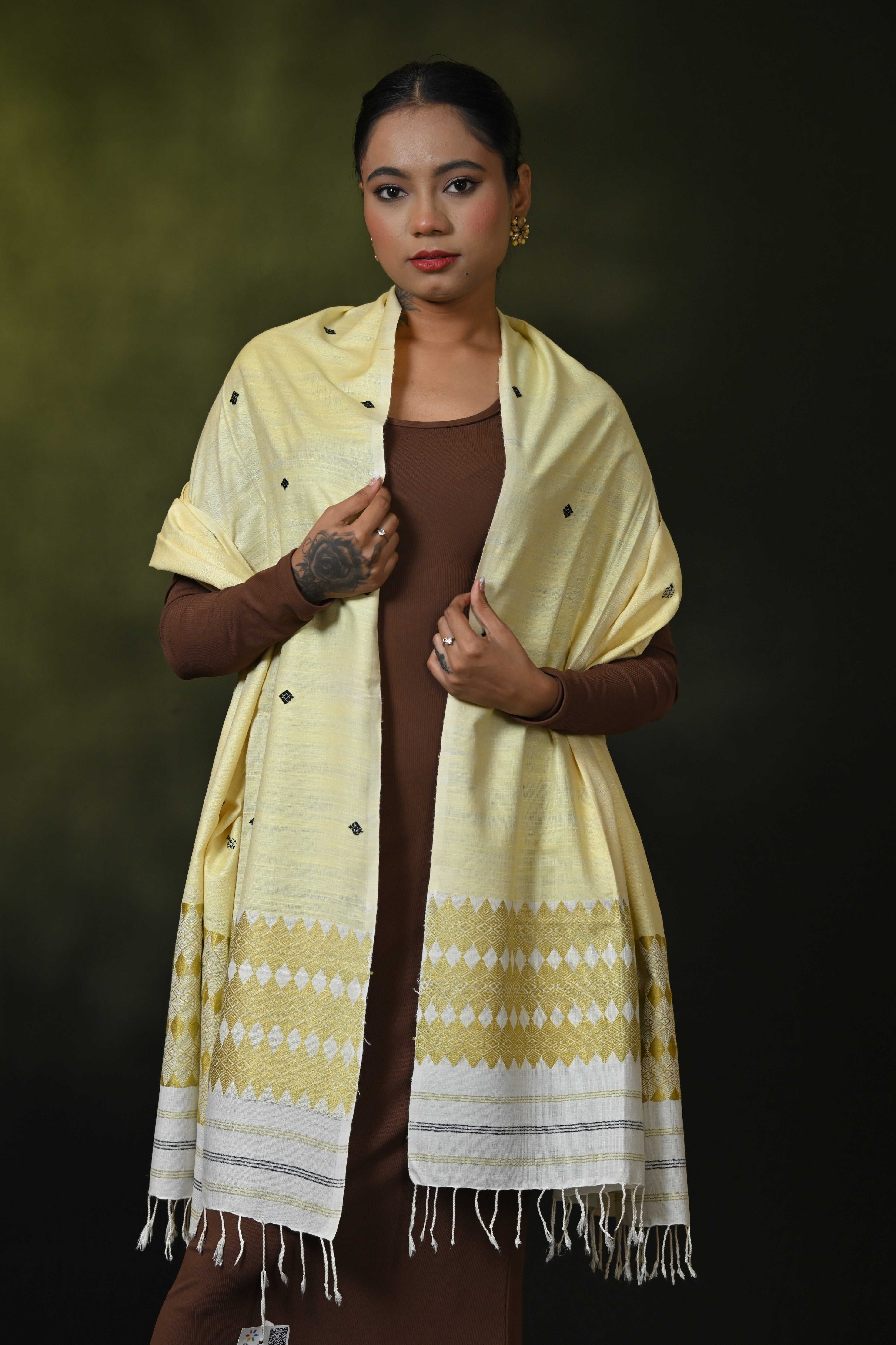 HANDWOVEN ASSAM ERI SILK SHWAL ESSH6380