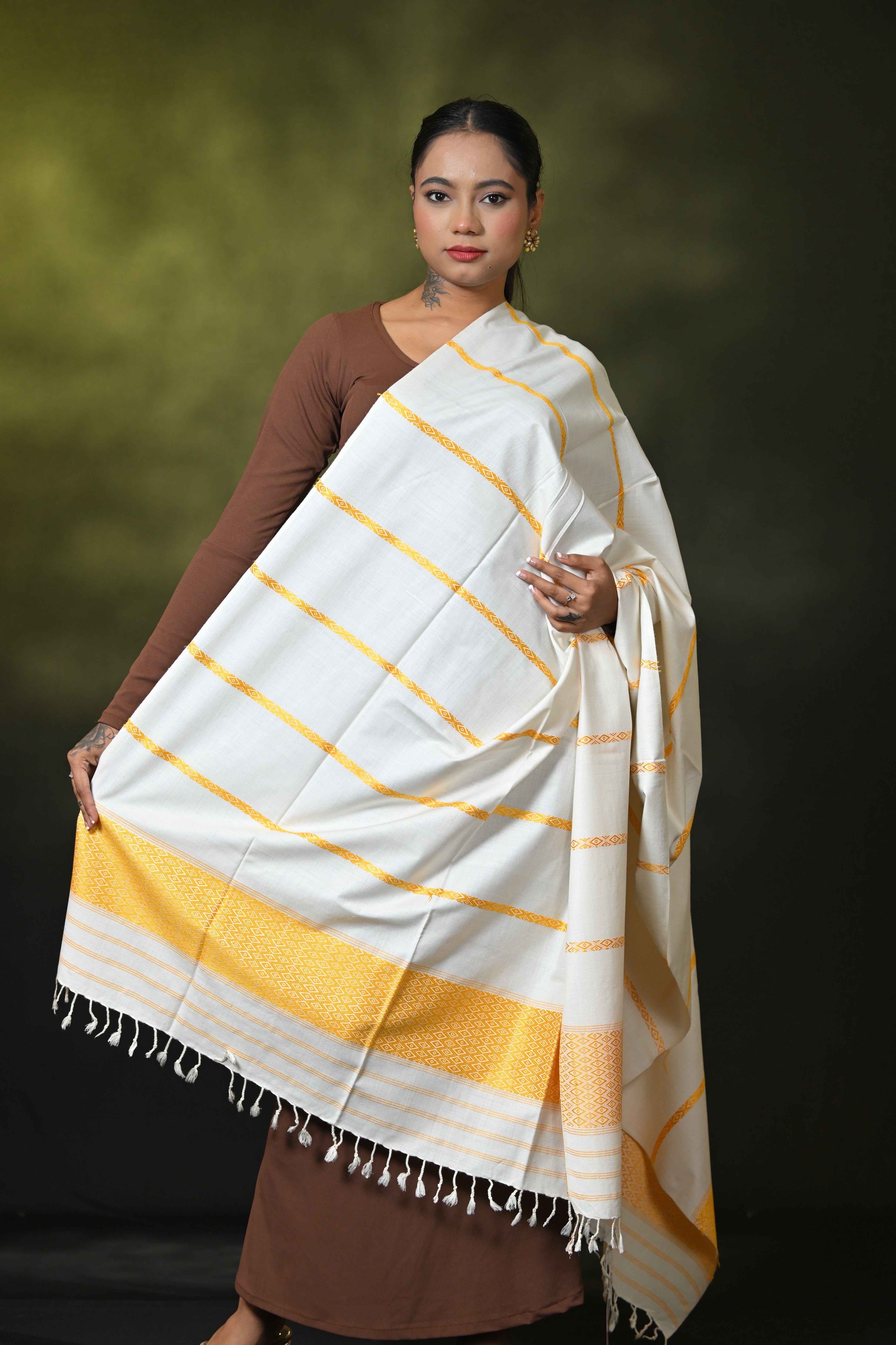 HANDWOVEN ASSAM ERI SILK SHWAL ESSH6987
