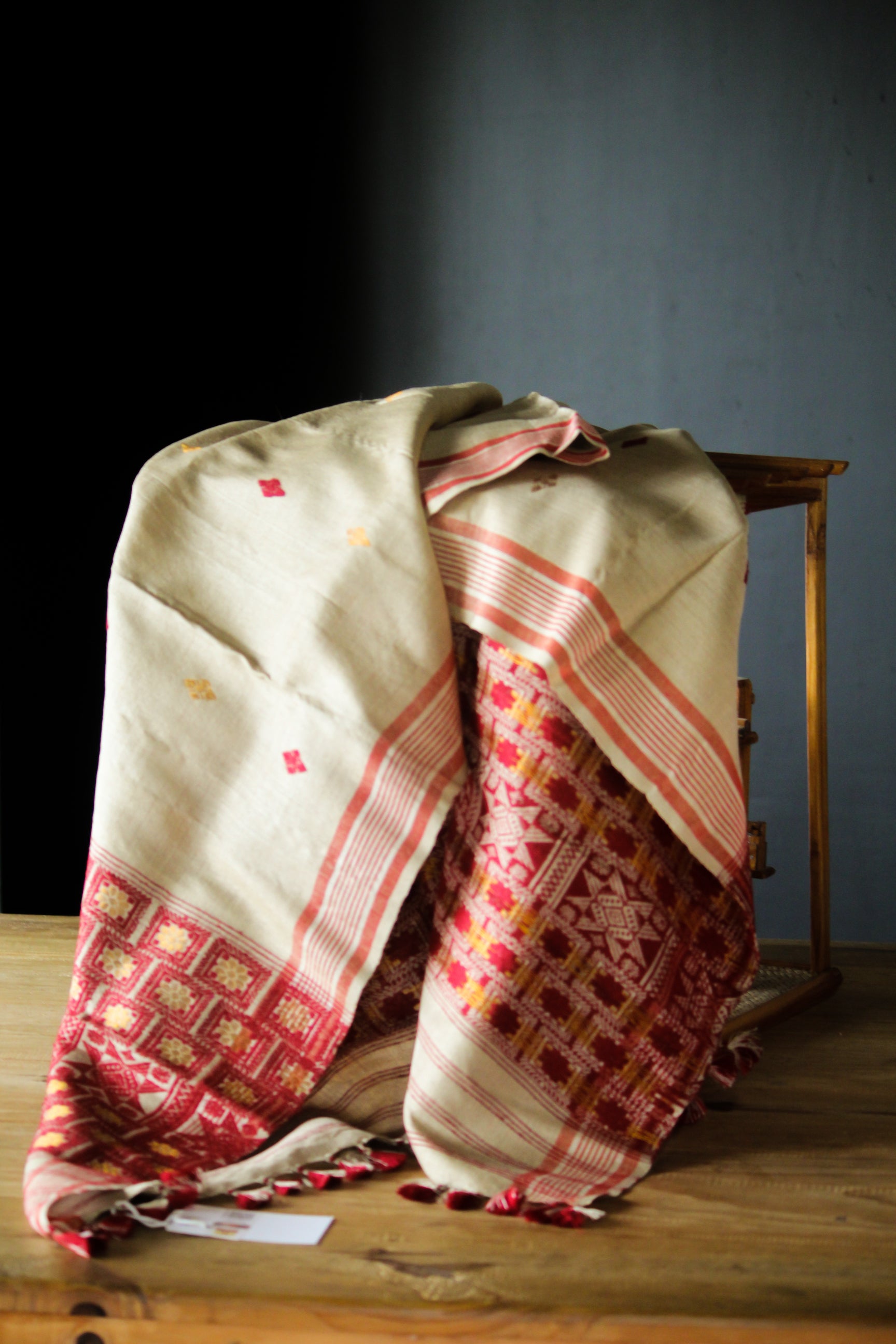 HANDWOVEN ASSAM GI MUGA SILK GAMOSA MSG01