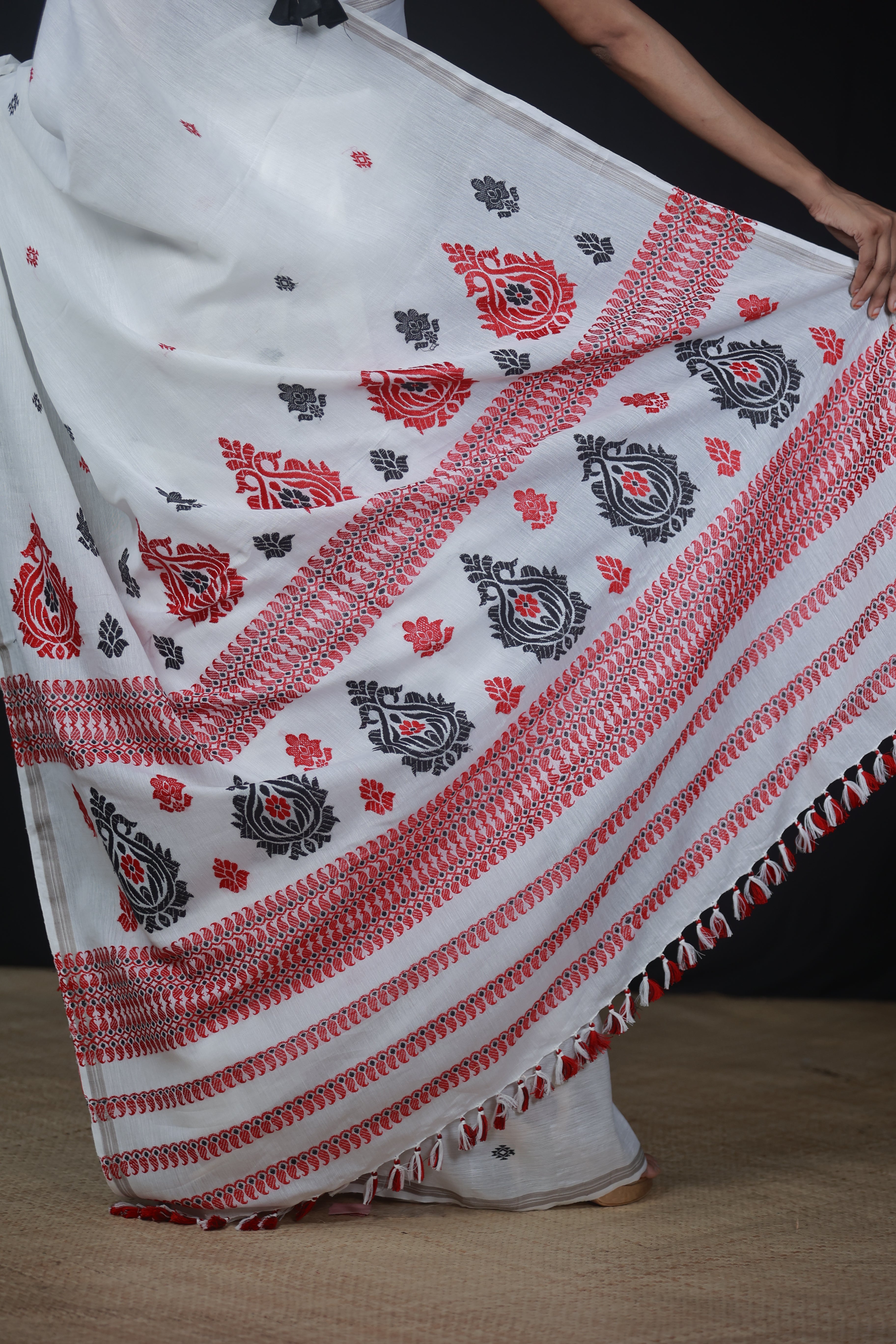 HANDWOVEN NATURAL DYE ASSAM AHIMSA (ERI) SILK SAREE ESS15