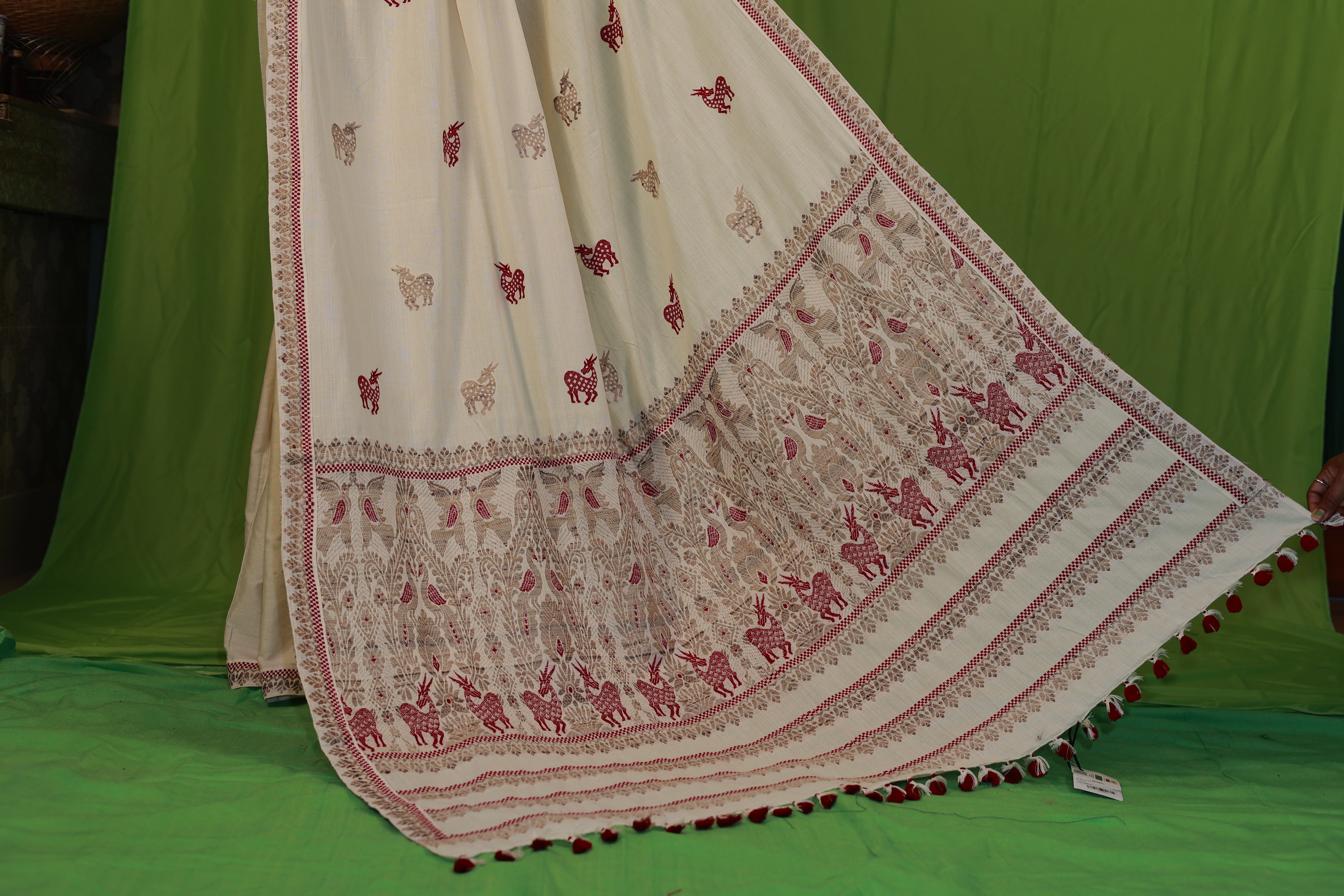 HANDWOVEN NATURAL DYE ASSAM AHIMSA (ERI) SILK SAREE ESS07