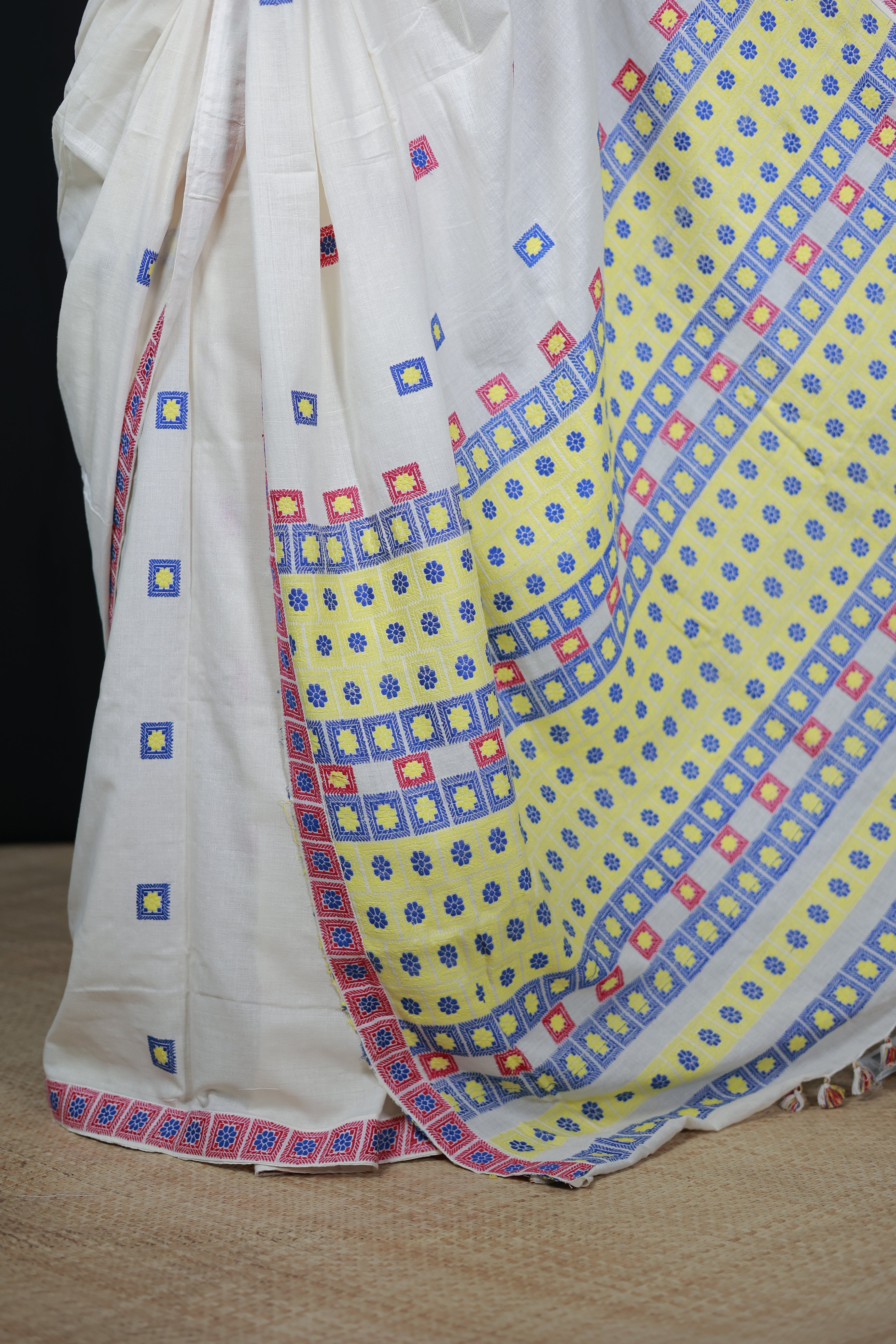 HANDWOVEN NATURAL DYE ASSAM AHIMSA (ERI) SILK SAREE ESS03