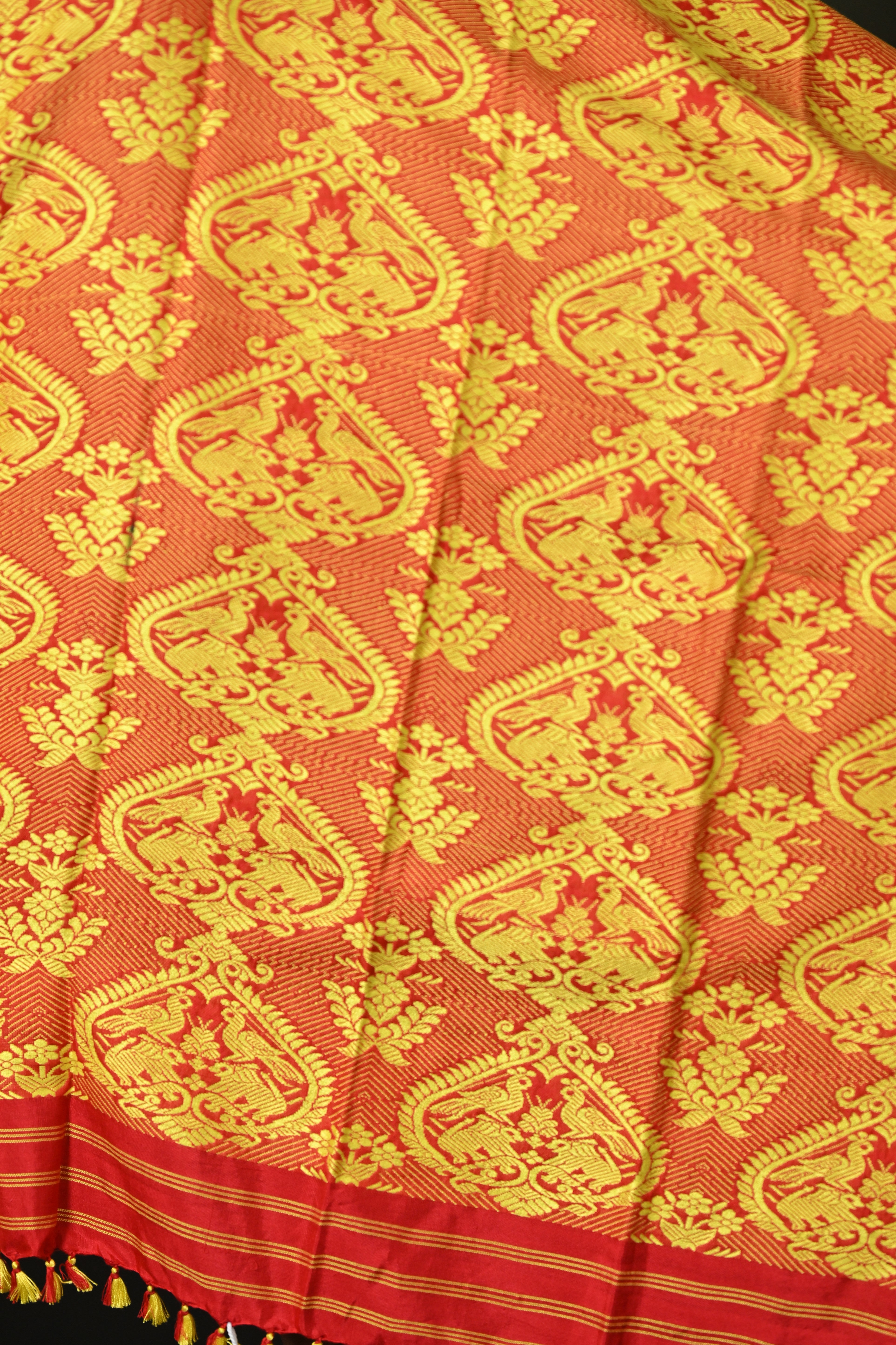 HANDWOVEN ASSAM PATT SILK STOLE ASST7358