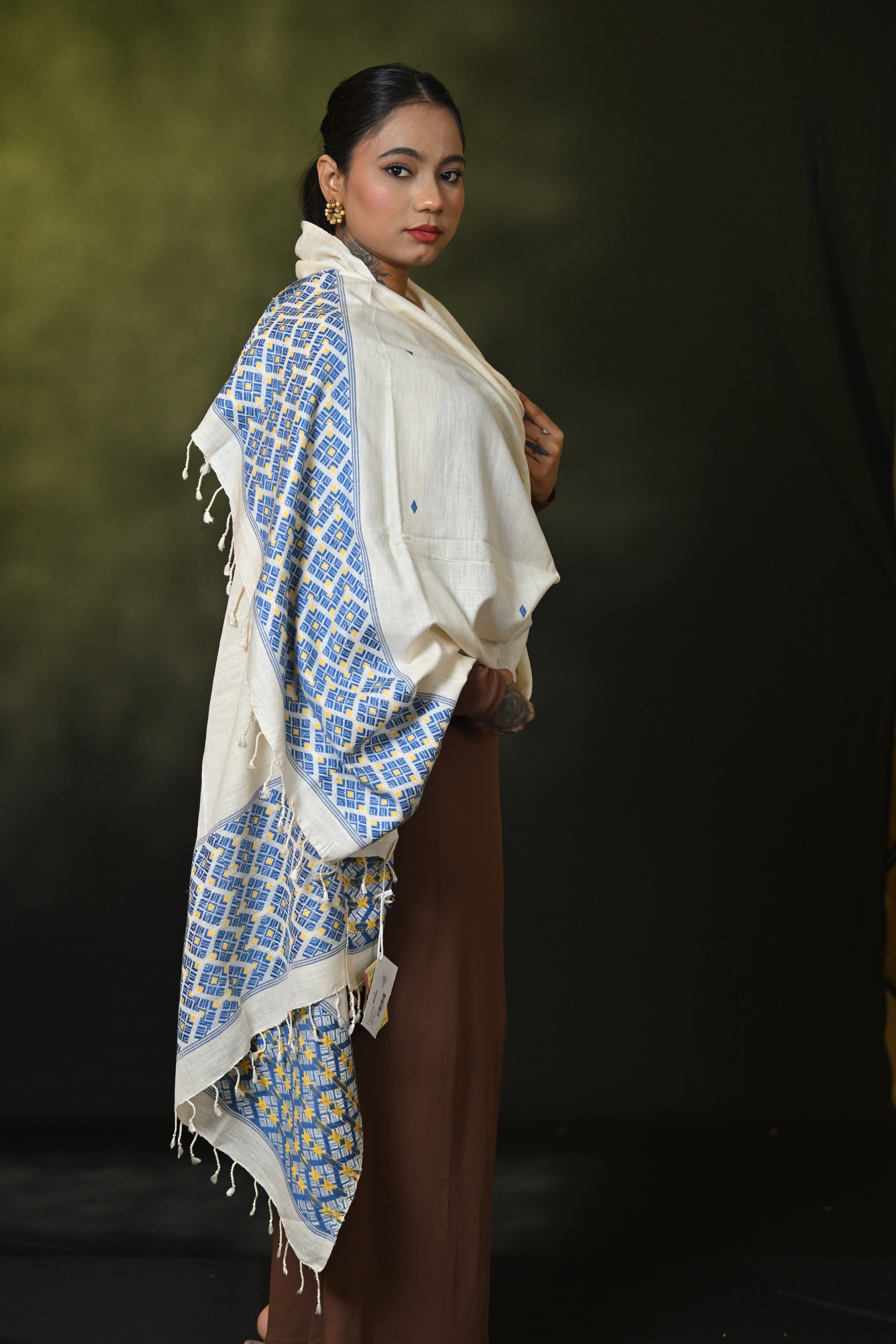 HANDWOVEN ASSAM ERI SILK SHWAL ESSH881