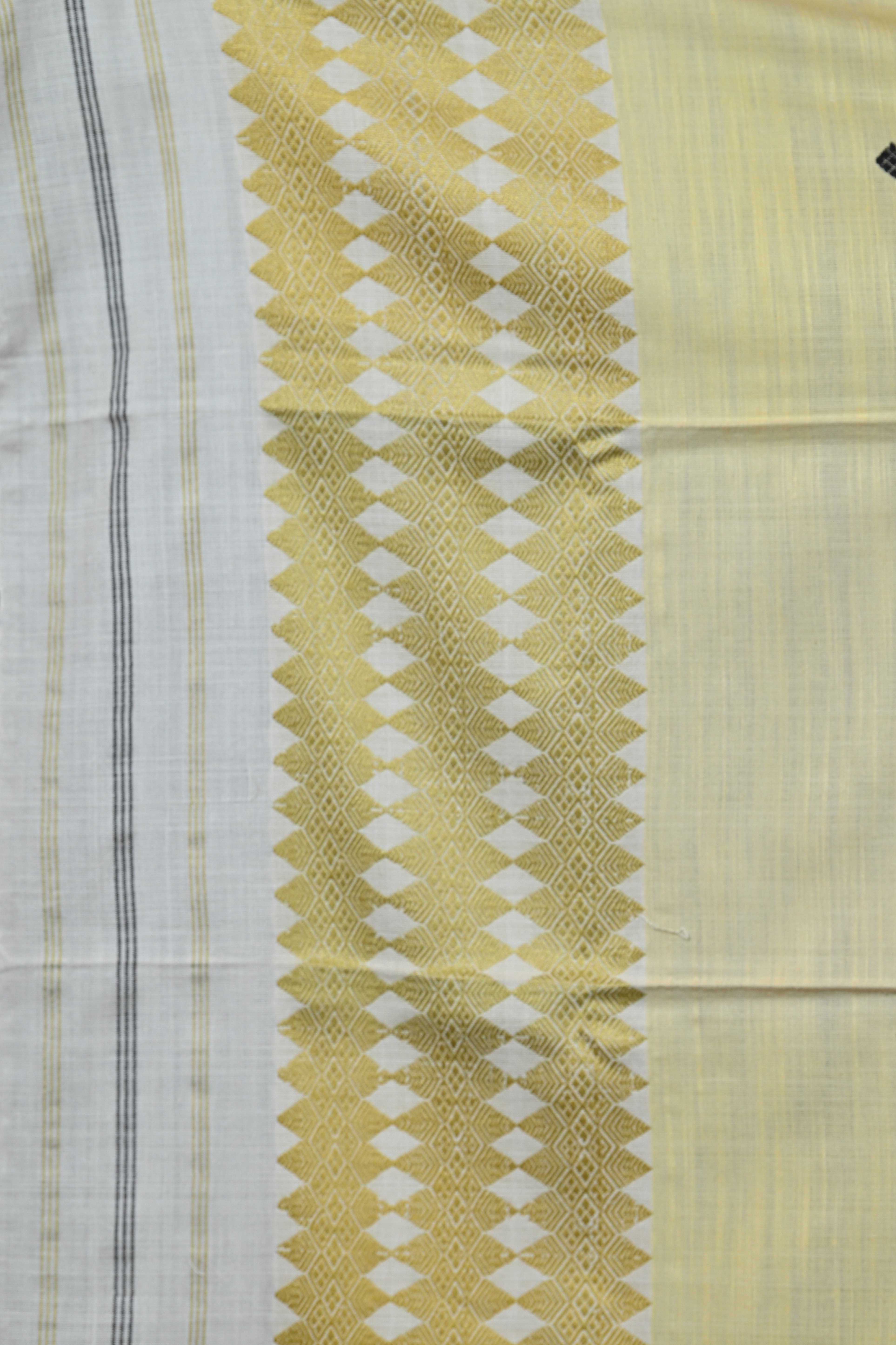 HANDWOVEN ASSAM ERI SILK SHWAL ESSH6380